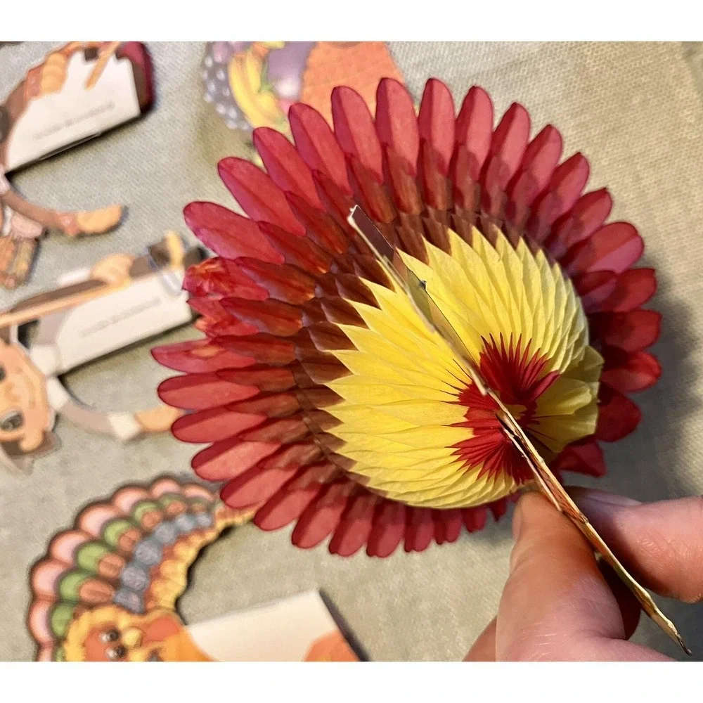 Vintage 1986 Beistle Thanksgiving Honeycomb Decorations & Suncatchers Lot USA